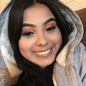 Meet your Posher, Jacqueline